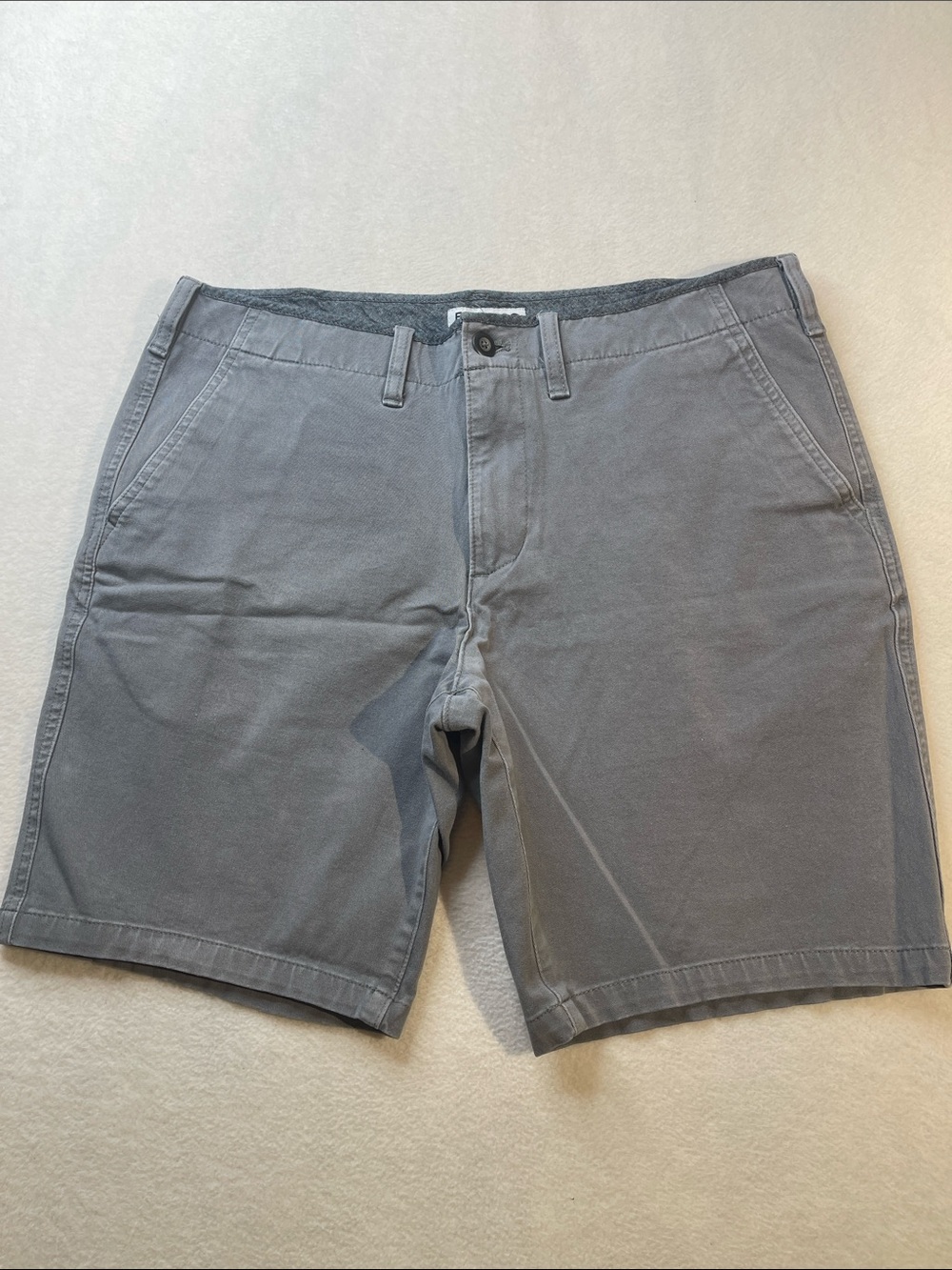 EXPRESS Men Gray Casual Chino Shorts SIZE 32